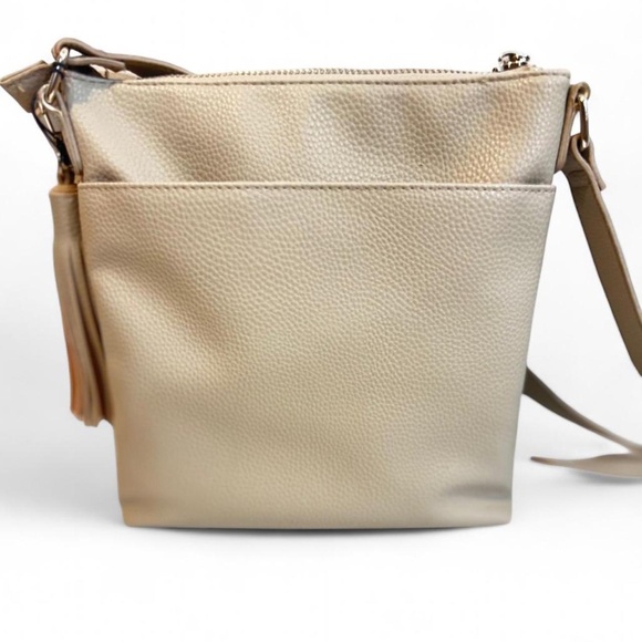 Steve Madden Crossbody with Tassel Bag Charm - NWOT - Picture 3 of 8